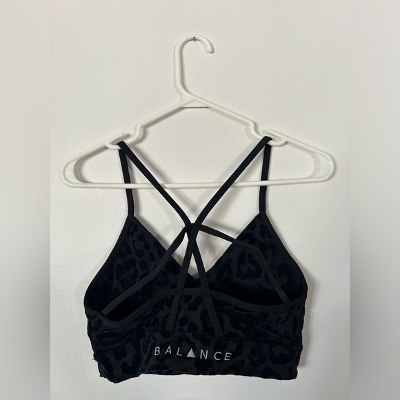 Balance Athletica Vitality Lux Form Bra Panther Black Sports Bra Size M - Picture 7 of 9